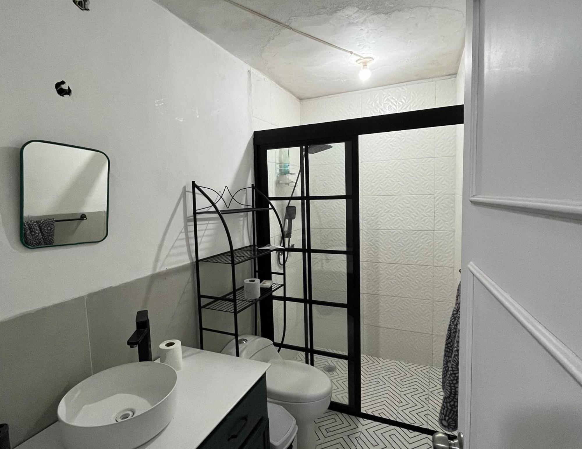 الشقق الفندقية ليونفي  6 Venator House Boutique المظهر الخارجي الصورة